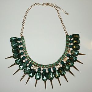 Green statement necklace