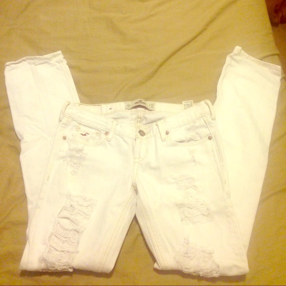 White Hollister Jeans😌
