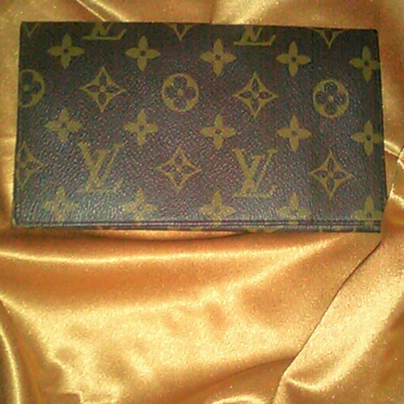 LV credit card check book- money folder