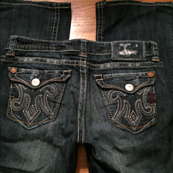 Super cute! 😻 Great condition Mek jeans size 27