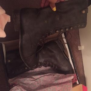 Brown combat boots never worn