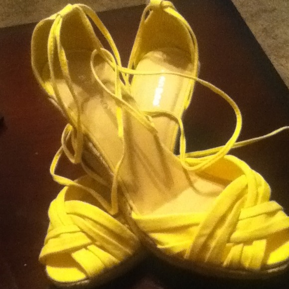 New yellow lace up wedges