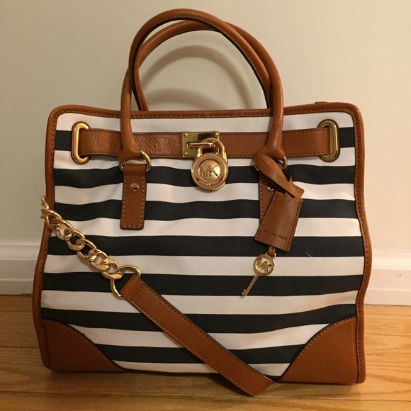 Handbags - MICHAEL Michael Kors Hamilton Stripe ✨Like New✨