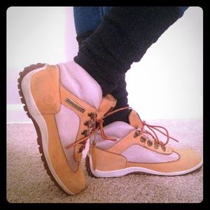 Bundle for @simplyyknw Timberland & shirt/skirt