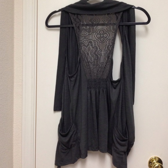 Sold: Tank cardigan - Picture 2 of 5