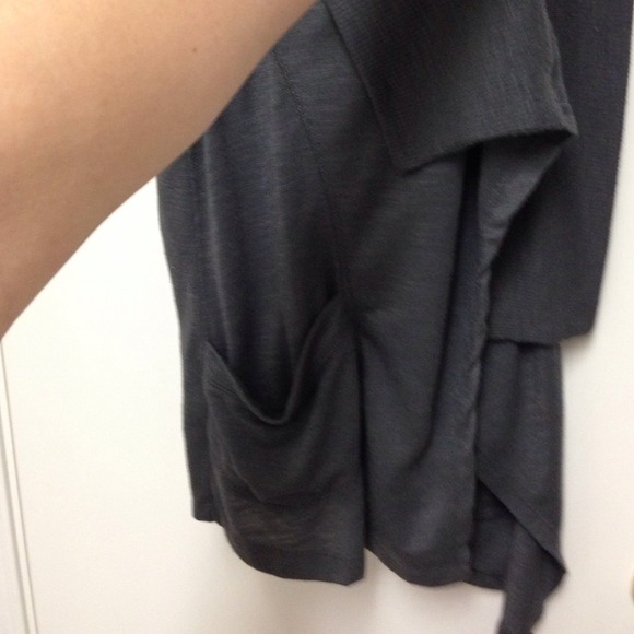 Sold: Tank cardigan - Picture 4 of 5