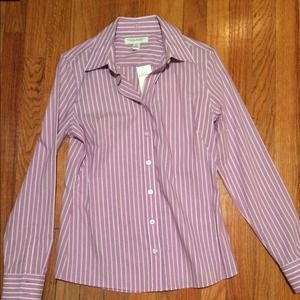 Banana Republic Fitted Button Up Blouse. NWT.