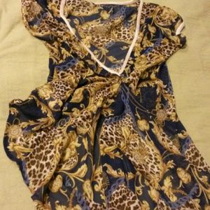 Silky AbFaB blue gold top