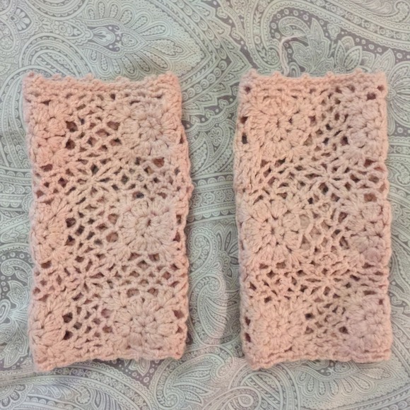 💜3 for $20 💜 Crochet gloves - Picture 2 of 4
