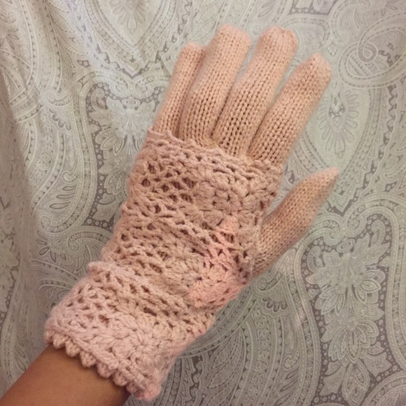 💜3 for $20 💜 Crochet gloves - Picture 3 of 4
