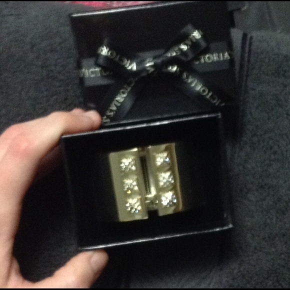 TRADED🔴Victoria Secret Gold Scandalous Cuff - Picture 4 of 4
