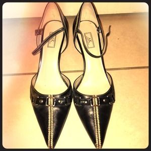 Anne Klein Black Leather Pointed heels Size 6 1/2