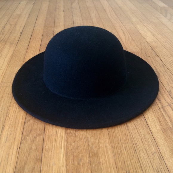 wide brim bowler hat