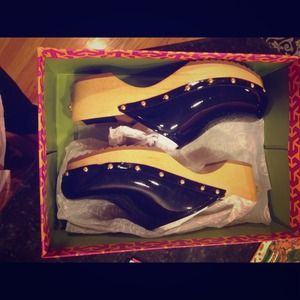 NIB Tory Burch Bryce Clogs 8.5 (run small!!)