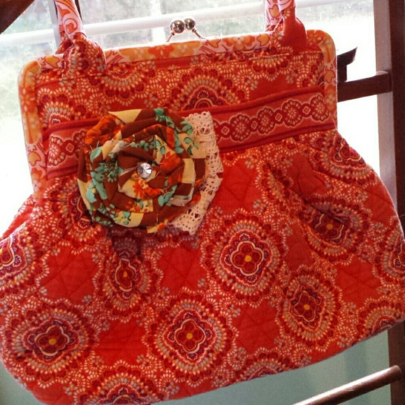 Vera Bradley paprika kiss lock bag