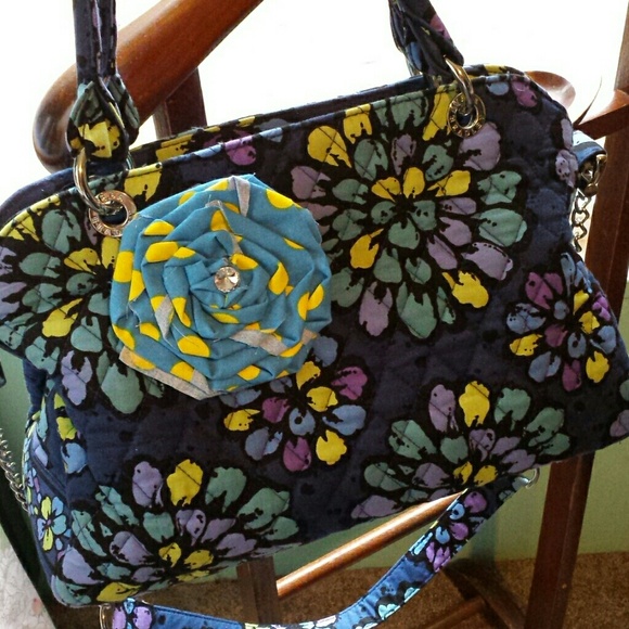 Vera Bradley indigo chain bag