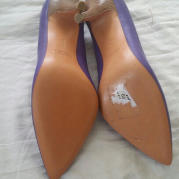 Coach Pumps - Picture 2 of 3