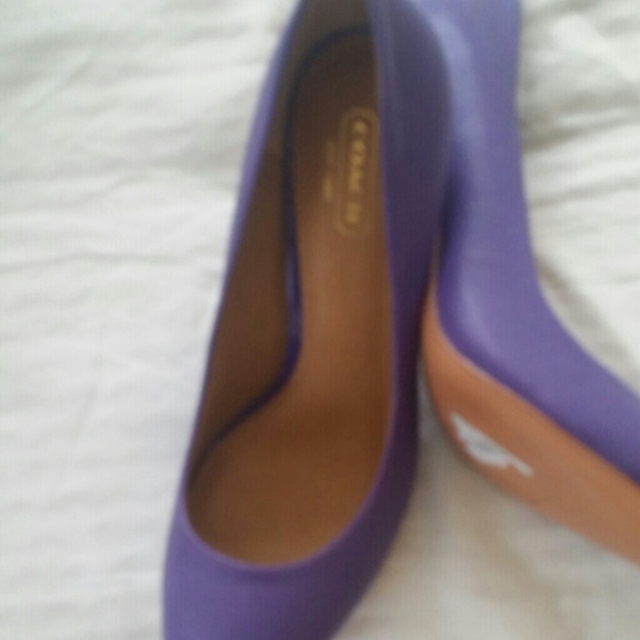 Coach Pumps - Picture 3 of 3