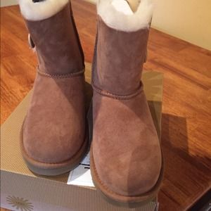 Brand new kids uggs