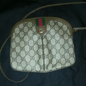 GUCCI AUTHENTIC CROSSBAG