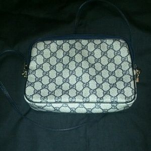 GUCCI AUTHENTIC CROSSBAG