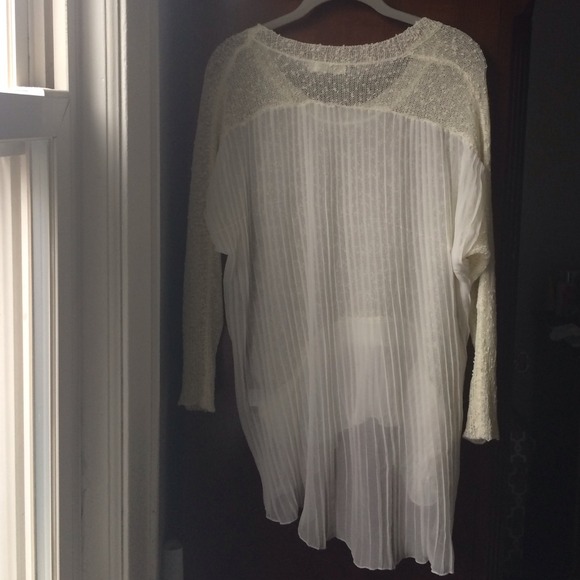 LF Sweater - Picture 2 of 2