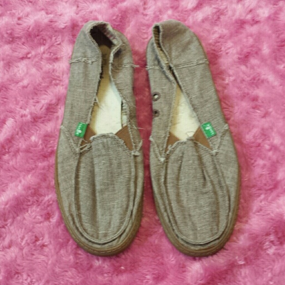 Light  brown Sanuk shoes