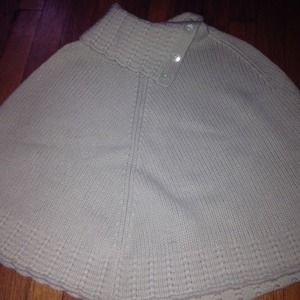 Gap green poncho