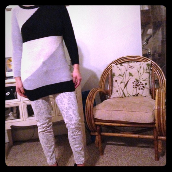 Medium Colorblock sweater