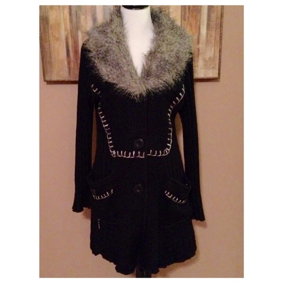 Roz & Ali Sweaters - 🎉HOST PICK🎉 Faux Fur Sweater Jacket!