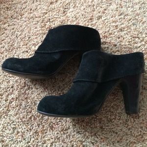 Steve Madden black heals