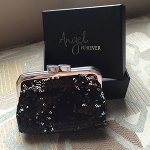 Cute lipstick purse 😄