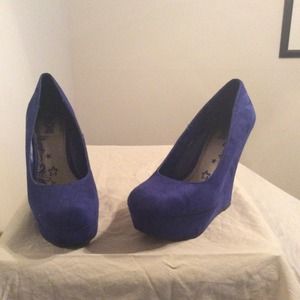 Electric blue wedges