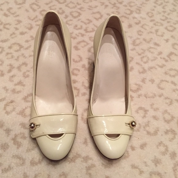 Ivory Gucci heels size 6