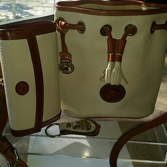 Dooney & Bourke (Vintage) - Picture 3 of 4