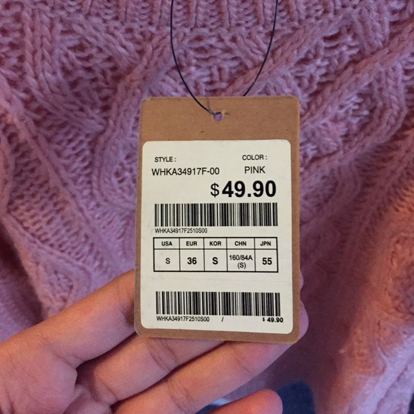 Pink Sweater - Picture 2 of 3