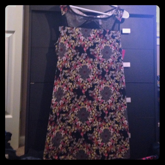 Xhilaration Dresses & Skirts - Bow Tie Back Dress
