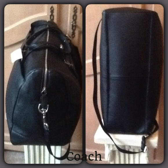 JUST SOLD!! COACH Large Leather Travel Bag - Picture 3 of 4