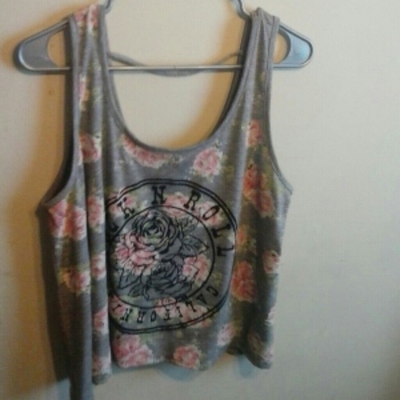 Rue 21 tank