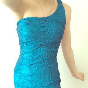 Aqua/Blue Bodycon One Shoulder Dress!