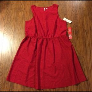 NWT Red Lace Dress! Flattering Cut Size 2x!