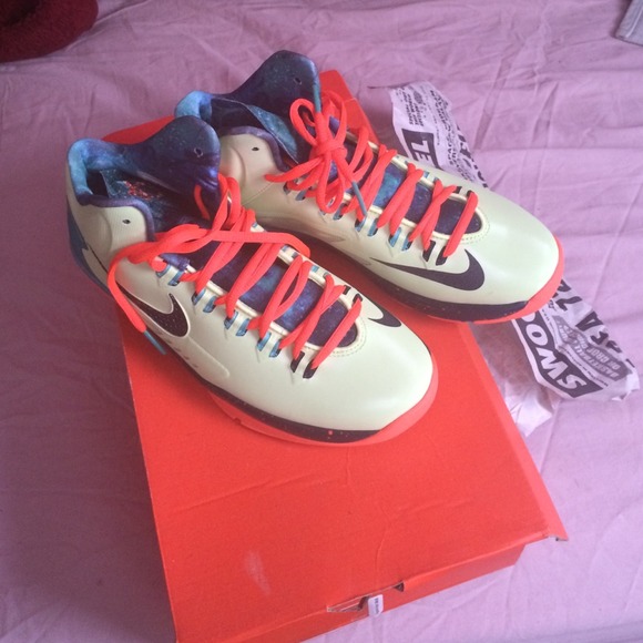 Nike KD V (5) Youth Size 5.5