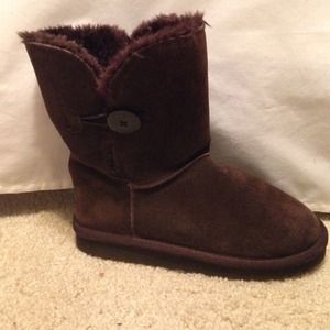 🌟 SHOE SALE 🌟Ugg boots- dark brown