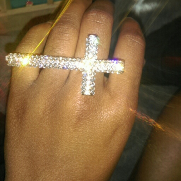 Cross ring - Picture 2 of 4