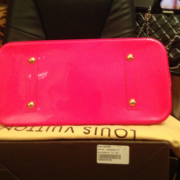 Louis Vuitton Monogram Vernis Roses Collection . - Picture 3 of 4