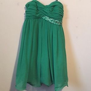 Emerald green strapless formal dress