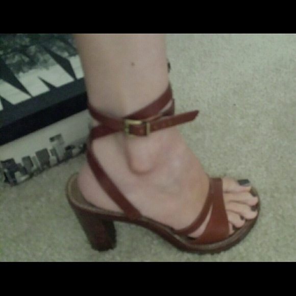 Shoes - Picture 3 of 3