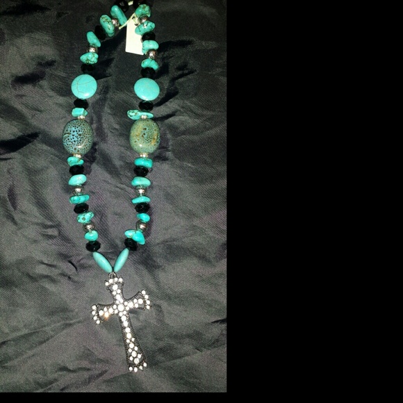 Turquoise and black chunky cowgirl style necklace