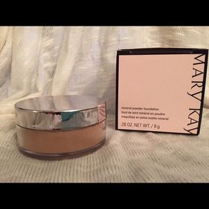 Mary Kay Mineral Powder Foundation Beige 2