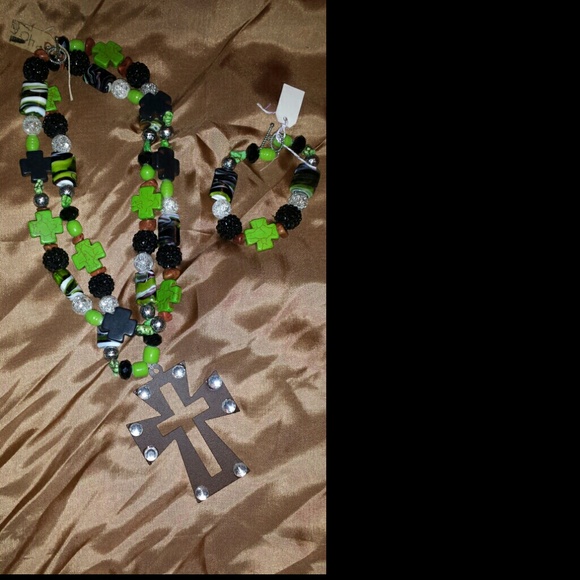 Chunky cowgirl style necklace and bracelet set